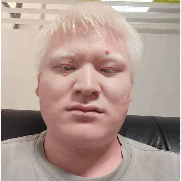 30岁岁安徽单身帅哥 - 贵州吉缘网